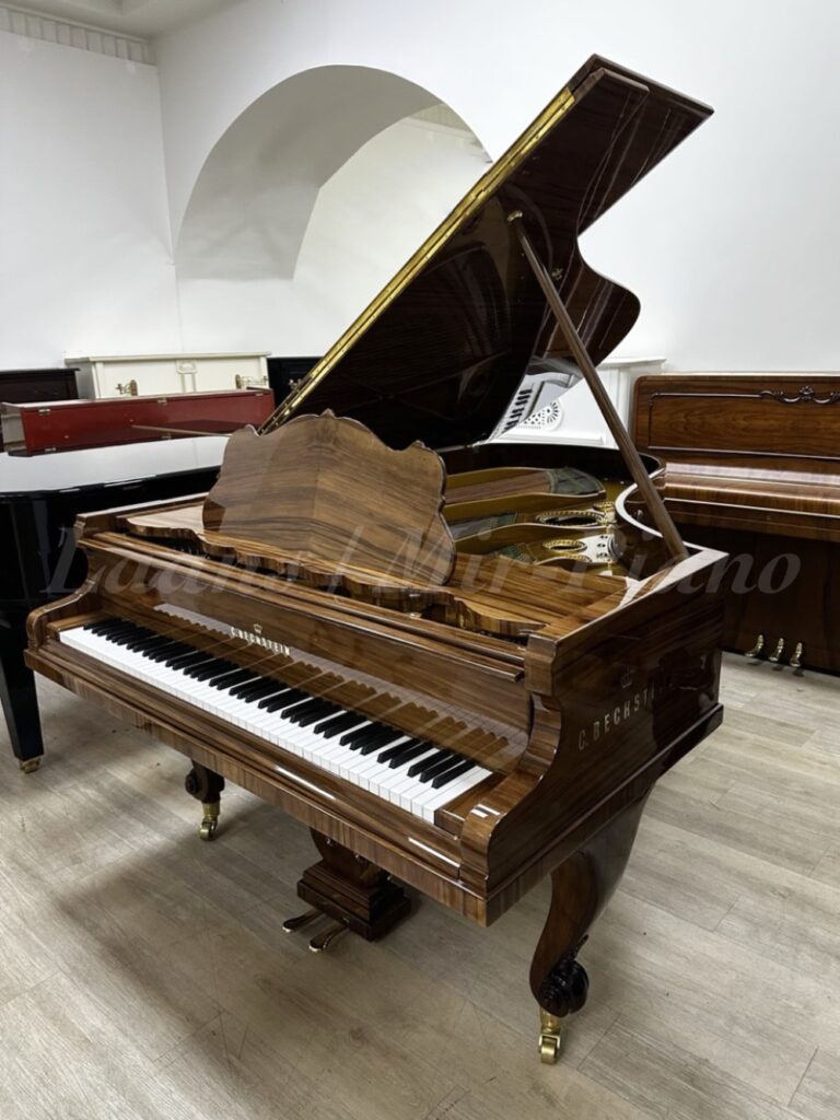 Салонный рояль C. Bechstein. Магазин Пианино-Рояли напротив московской консерватории.
