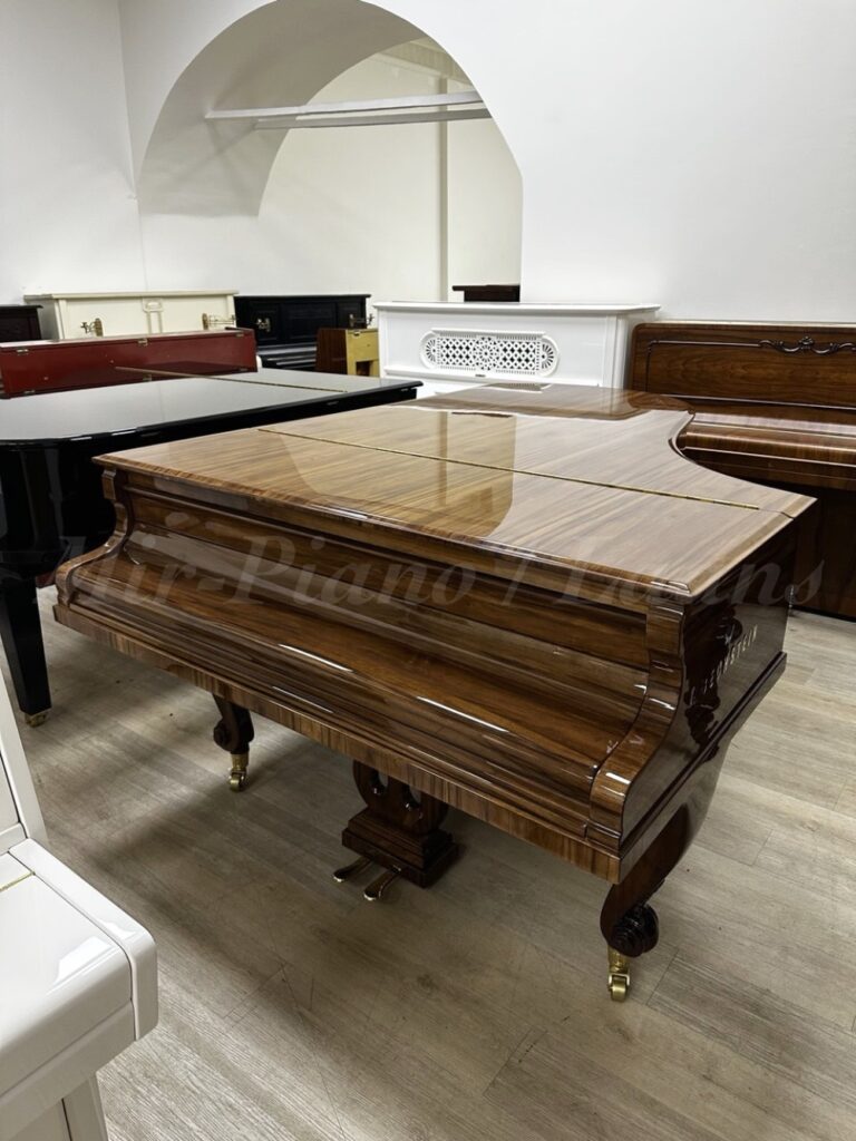 Рояль C. Bechstein